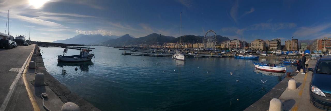 Central Station And City Rooms Link "13 Apartment" Amalfi Coast , ซาแลร์โน ภายนอก รูปภาพ
