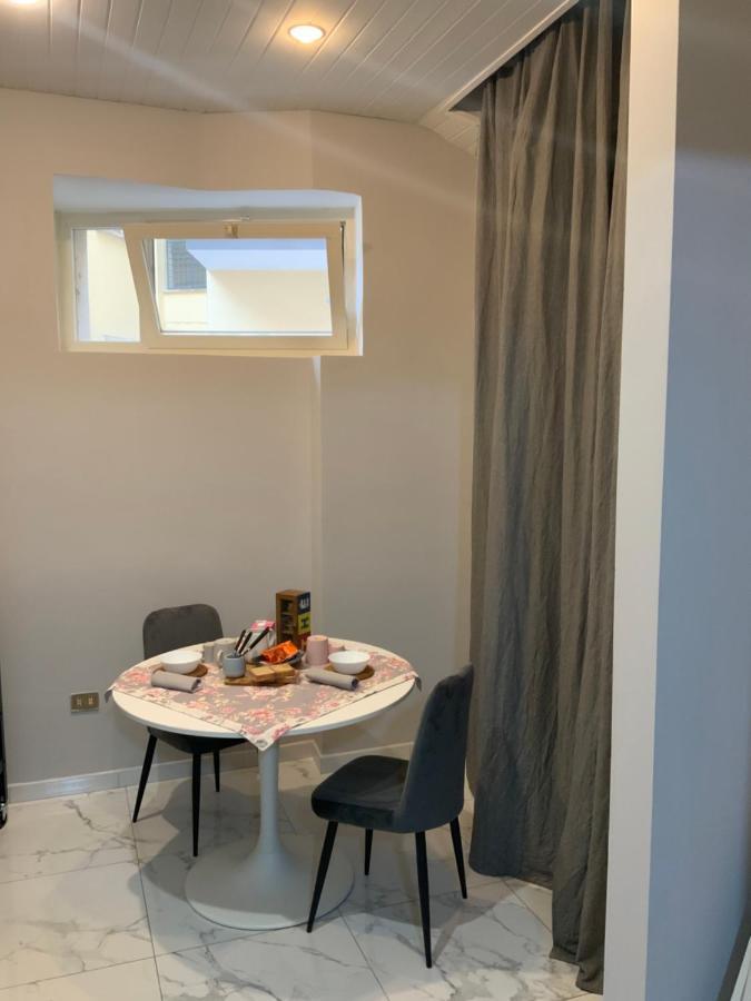 Central Station And City Rooms Link "13 Apartment" Amalfi Coast , ซาแลร์โน ภายนอก รูปภาพ